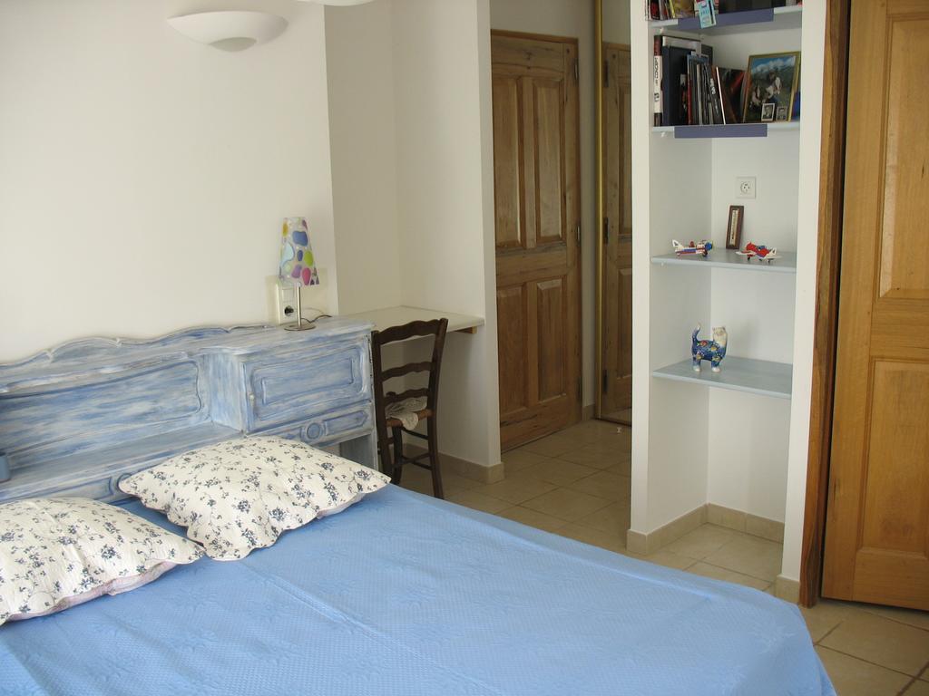 Villedieu  B&B La Cigaline חדר תמונה